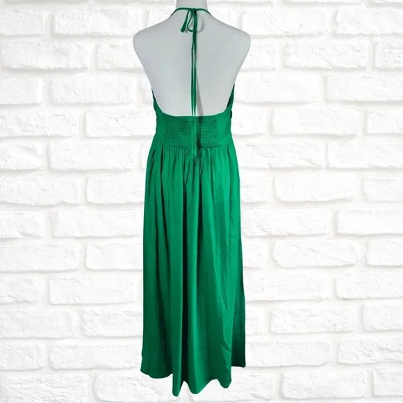 NWOT Long flowy green summer maxi dress Halter top low cut style Size Medium - Picture 4 of 4